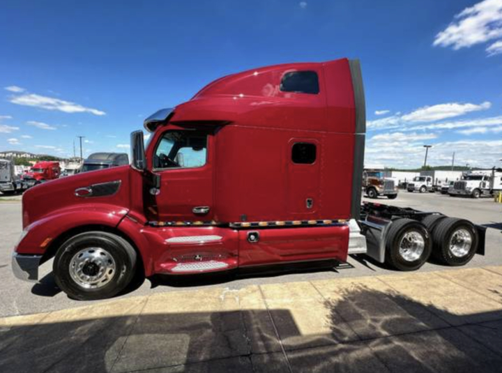 this image shows truck brake service in Santa Monica, CA